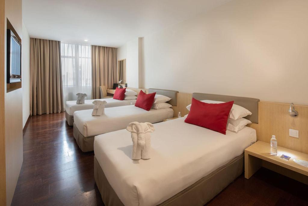 Rocana Hotel Kuantan Exterior photo